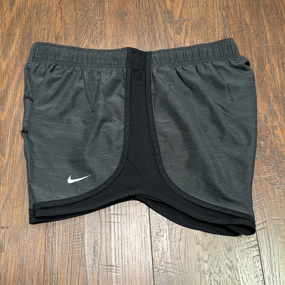 Nike Dri-Fit running soccer shorts - Picture 3 of 5